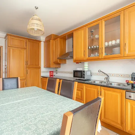 Atlantic Ocean & Pool Apartment Figueira da Foz