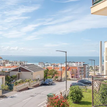 Atlantic Ocean & Pool Apartment