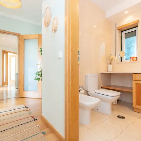 Atlantic Ocean & Pool Apartment *